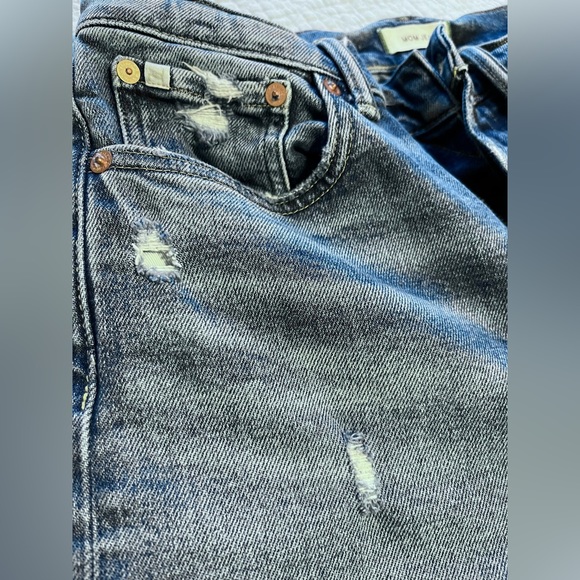 AE77 Premium Mom Jean - 4 Short - Picture 5 of 13